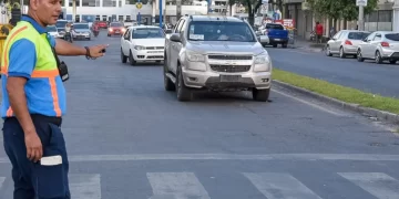 Por falta nacional de chapas patentes, el Municipio de San Miguel de Tucumán no multará a conductores que presenten el permiso oficial