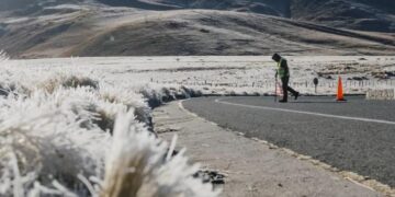Piden extrema precaución en rutas de montaña por hielo, nieve y obstáculos: La 307 permanece cortada