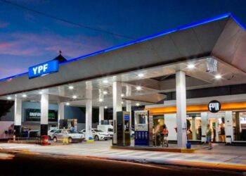 YPF usará inteligencia artificial para ofrecer combustibles más baratos durante la madrugada