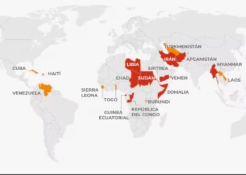 Estados Unidos vetó el ingreso de ciudadanos de doce países por motivos de seguridad y control migratorio