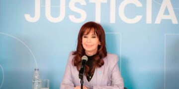 Cristina Kirchner comenzó a cumplir prisión domiciliaria en su departamento de Constitución con tobillera electrónica