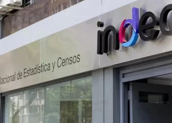 Segun el INDEC los salarios crecieron 3,4% en abril y superaron levemente a la inflación