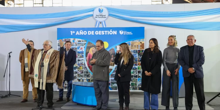 El Arzobispo Carlos Sánchez llevó un mensaje de esperanza y fraternidad a los trabajadores municipales