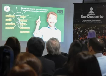 Docentes municipales se capacitan en pedagogía emocional con referentes internacionales