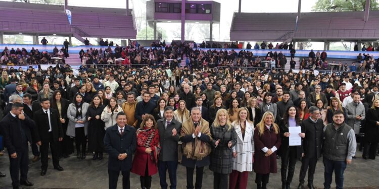 Tucumán celebró el Primer Encuentro de Presidentes de Centros de Estudiantes y promulgó la ley que les da entidad legal