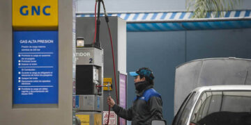 Extienden la suspensión de GNC en estaciones de Tucumán hasta el viernes