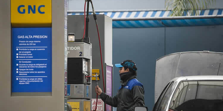 Extienden la suspensión de GNC en estaciones de Tucumán hasta el viernes