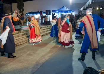 El Día del Poncho Tucumano se celebró con música, danzas y orgullo en el Punto Patrio