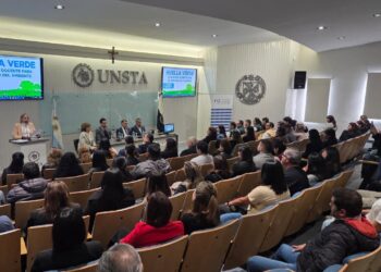 La Escuela de Gobierno entregó certificados a Promotores Ambientales