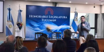 La Legislatura promueve la medicina preventiva con una charla sobre cáncer de mama