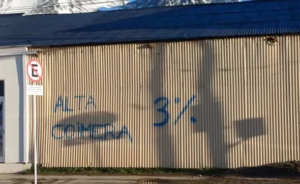 Javier Milei suspendió su caminata por el centro de Ushuaia ante el rechazo de los fueguinos