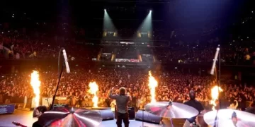 Javier Milei presentó su libro con un show musical