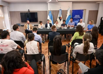 Estudiantes del programa de becas FURP conocieron la estrategia de datos y comunicación del Municipio