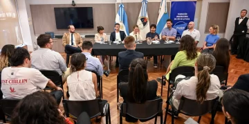 Estudiantes del programa de becas FURP conocieron la estrategia de datos y comunicación del Municipio