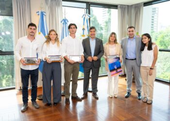 Distinguieron a jóvenes arquitectos tucumanos ganadores del concurso internacional Inspireli Awards