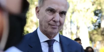 Miguel Ángel Pichetto reclamó regular a las plataformas y Marcos Galperín le respondió: «No estoy preocupado»