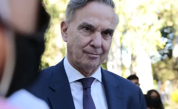 Miguel Ángel Pichetto reclamó regular a las plataformas y Marcos Galperín le respondió: «No estoy preocupado»
