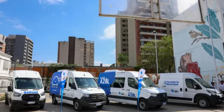 Suman nuevos móviles para fortalecer los servicios sociales y de salud en San Miguel de Tucumán