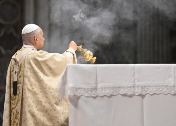 Misa de Navidad: León XIV llamó a sanar las heridas que dejan los conflictos armados