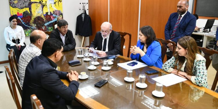 La Legislatura reafirma su compromiso con establecimientos escolares