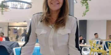 La Comunicación no verbal, es una herramienta poderosa para transmitir y conectar en el ámbito de lo público