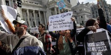 La reforma laboral se tratará el diez de febrero