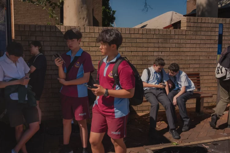 Las redes sociales preocupan a los padres de todo el mundo