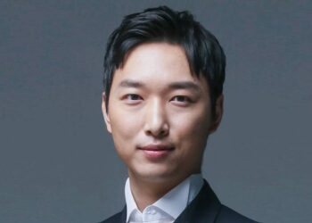 El hombre más inteligente del planeta afirma: «Dios existe al 100%, lo creo»