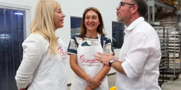 La intendente Chahla resaltó la articulación público-privada durante su visita a la Panadería Benedetto