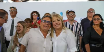 La intendente Rossana Chahla entregó Ecolentes a 523 vecinos de la capital tucumana