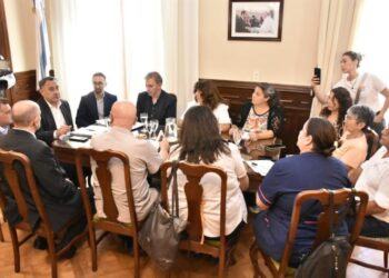 La Provincia inicia el diálogo por la recomposición salarial con los gremios de la salud