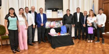 El Gobierno presentó el kit escolar 2026 sosteniendo el mismo precio por tercer año consecutivo