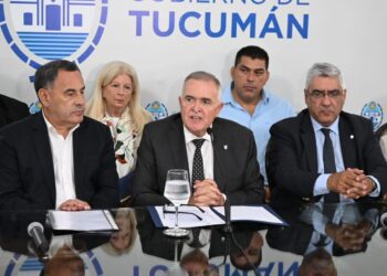 El Gobierno llegó a un acuerdo de recomposición salarial con gremios docente