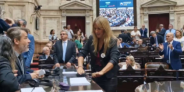 La Libertad Avanza pidió la expulsión de la diputada Carignano
