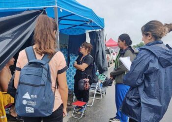 Equipos de salud mental acompañan a las familias afectadas por las inundaciones en Tucumán