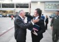 Jaldo recibió al presidente Milei en el aeropuerto