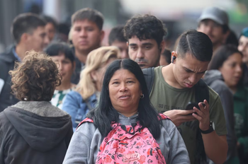 El desempleo saltó al 7,5% en el cierre de 2025 y tocó su máximo nivel