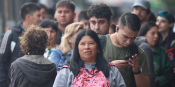 El desempleo saltó al 7,5% en el cierre de 2025 y tocó su máximo nivel