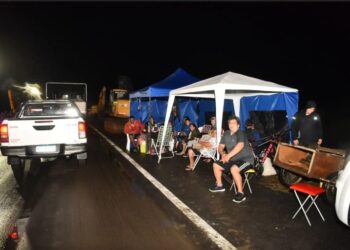 Lluvias intensas en Tucumán: unas 300 familias pasaron la noche en la ruta