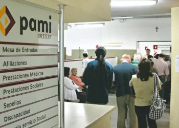 Médicos de cabecera de PAMI paran por 72 horas, rechazan cobrar $2.100 por paciente
