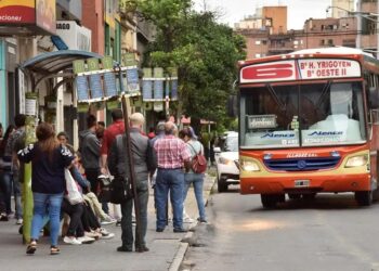 Los empresarios oficializaron el pedido de aumento del boleto