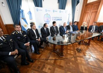 «Tucumán está entre las siete provincias que tiene superávit fiscal»