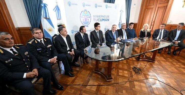 «Tucumán está entre las siete provincias que tiene superávit fiscal»