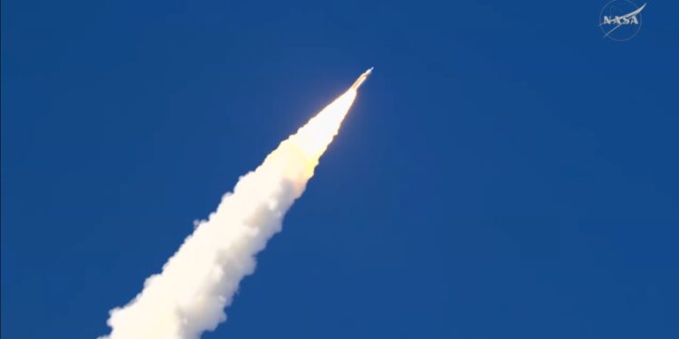 Histórico: Despegó con éxito la misión Artemis II