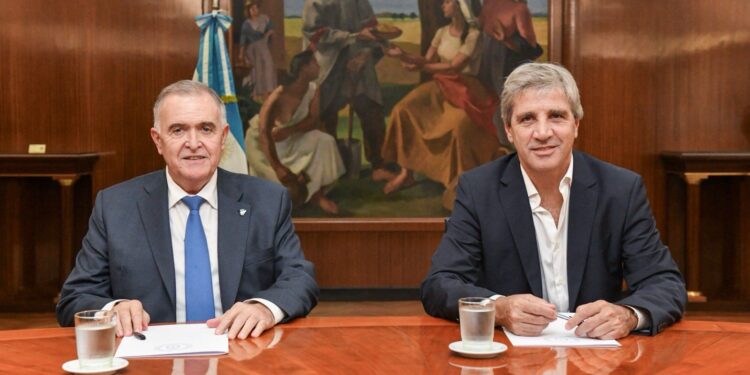 Jaldo recibió de Nación la copia de la adjudicación del Acueducto de Vipos