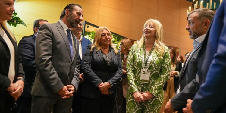 Juri acompañó a la intendenta Chahla en la VIII Asamblea Nacional de la Red Argentina de Municipios Frente al Cambio Climático