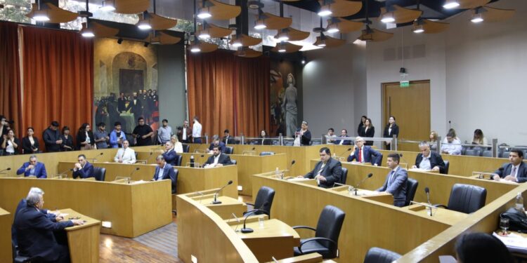 Sesión extraordinaria: los concejales irán al recinto para la asunción de Cristian Abel