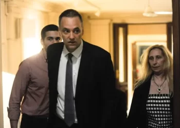 Adorni irá a Diputados con la Sala de Periodistas cerrada, sin ejercer la vocería y sin declaración jurada