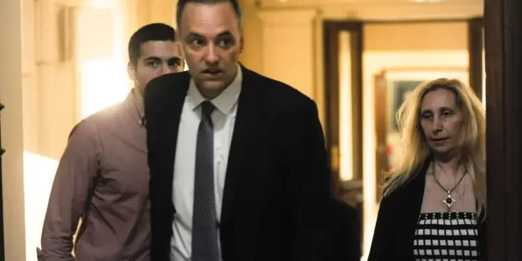 Adorni irá a Diputados con la Sala de Periodistas cerrada, sin ejercer la vocería y sin declaración jurada