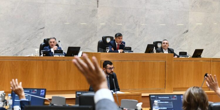 Legislatura: Se aprobó iniciativas para avanzar en el ámbito de la Justicia y planificación hídrica